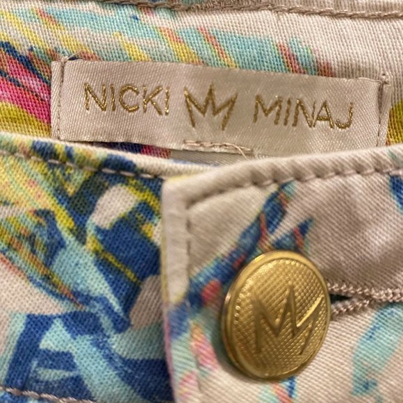 Nicki Minaj Multicolor Floral Shorts Size 9/10 - Picture 5 of 10